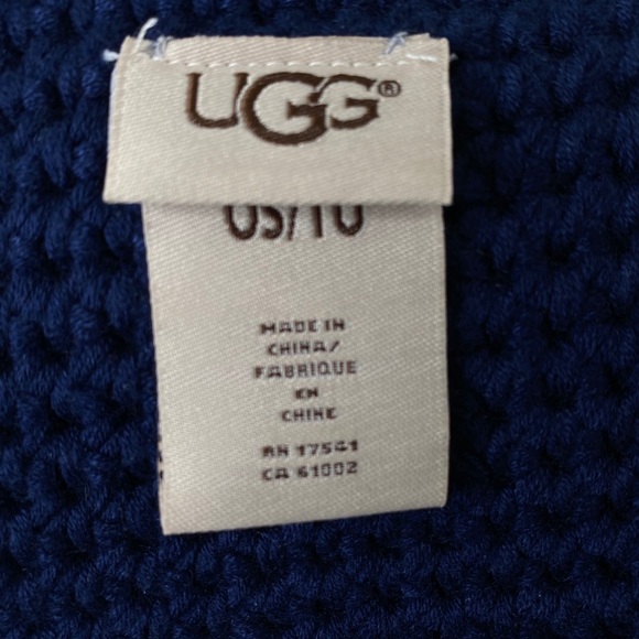 UGG Chunky Knit PomPom Slouchy Logo Beanie - Picture 3 of 4